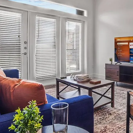 Luxurious New Unit 2Bd2Ba Pool, Golf Sim Appartement